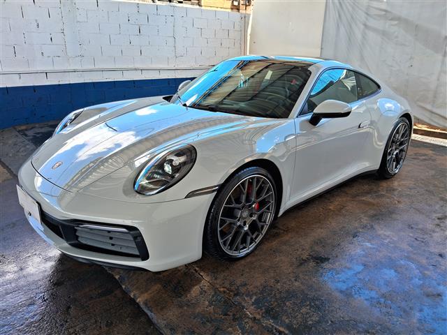 LOTE 074 911 CARRERA 2021/2021 LOTE 074 911 CARRERA 2021/2021