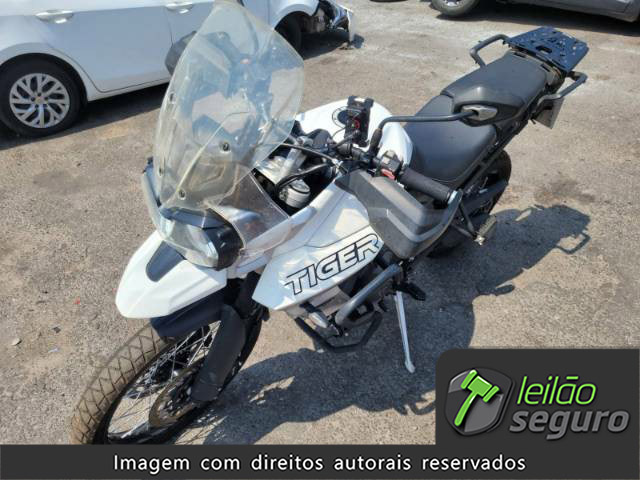 LOTE 243 - TRIUMPH TIGER 800 XCX 2020 LOTE 243 - TRIUMPH TIGER 800 XCX 2020