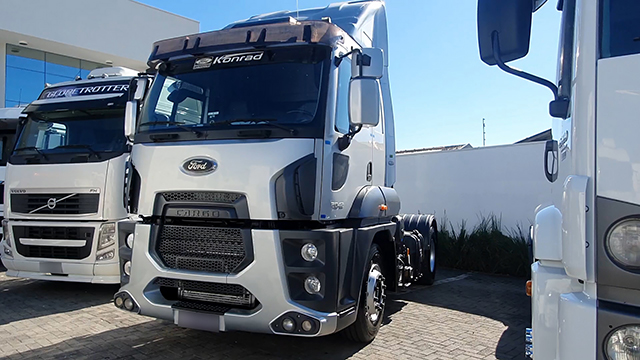 LOTE 004 Ford Cargo 2042 4x2 LOTE 004 Ford Cargo 2042 4x2