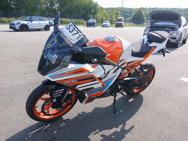 LOTE 021 KTM 125 RC  LOTE 021 KTM 125 RC