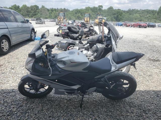 LOTE 048 YAMAHA YZF R3  LOTE 048 YAMAHA YZF R3