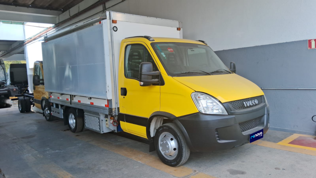 LOTE 023 IVECO DAILY 55/17 